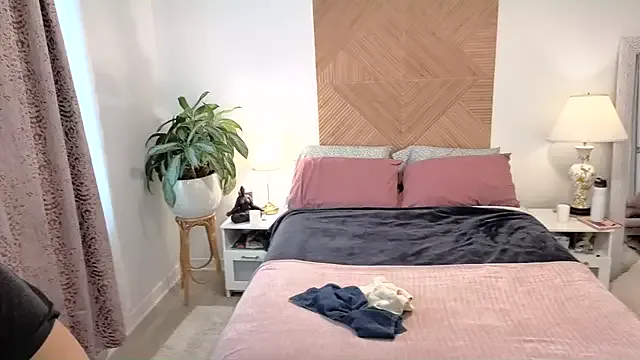 Ellie-Elizabeth on StripChat 