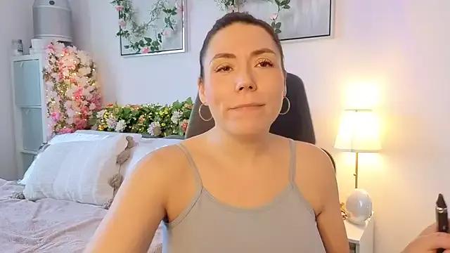 Ellie-L-Elizabeth from StripChat