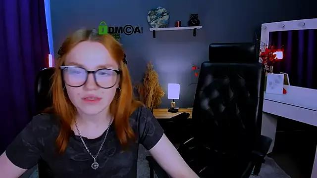 ellie_fire1 from StripChat