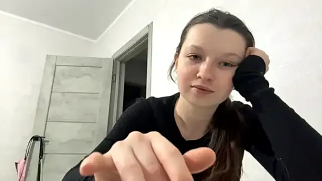 EllieBerrie on StripChat 