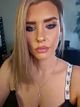 Ellieconradxo from StripChat