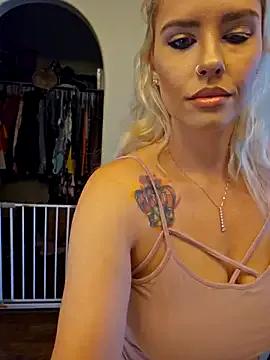 Ellieconradxo from StripChat