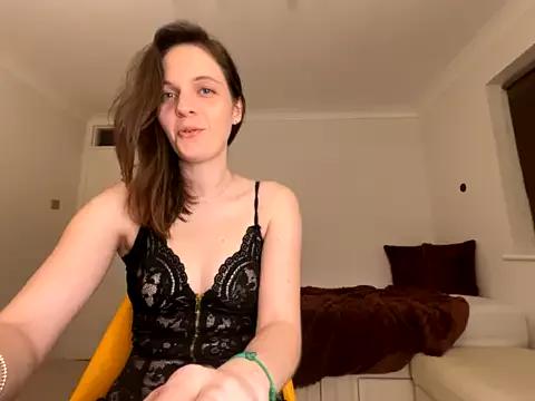 EllieDay from StripChat