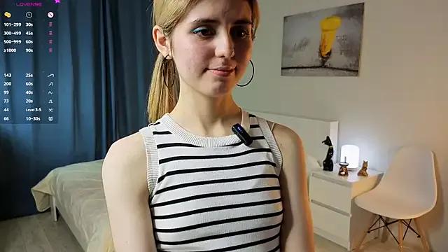 EllieDul from StripChat