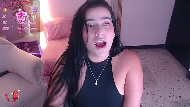 elliee_taylorr from StripChat