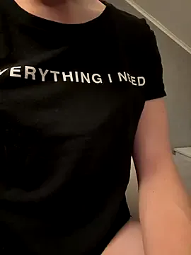 ellieen on StripChat 