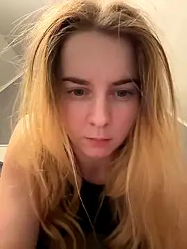 Ellieen from StripChat