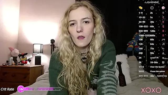 Try our streaming cams variety and talk on a personal level with our adorable girls streamers, showing off their bountiful shapes and dildos.