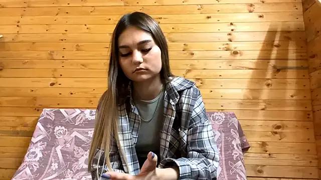 ellieluvureyes from StripChat