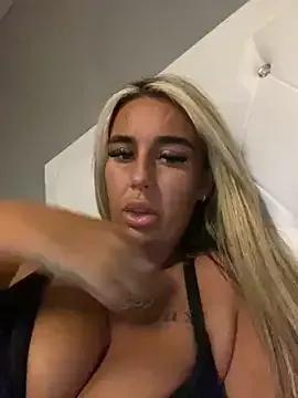 EllieMaeBaby from StripChat is Freechat