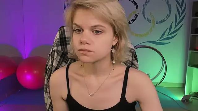 EllieMurler from StripChat is Freechat