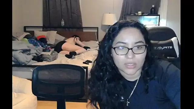 Elliewgfs from StripChat