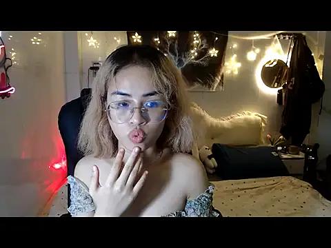 EllieYoon from StripChat