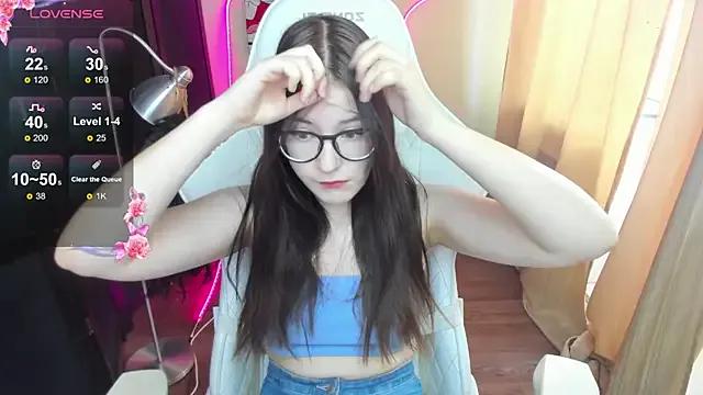 Ellisky from StripChat is Freechat