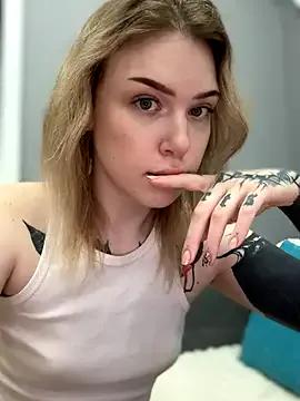 Elliss_ from StripChat