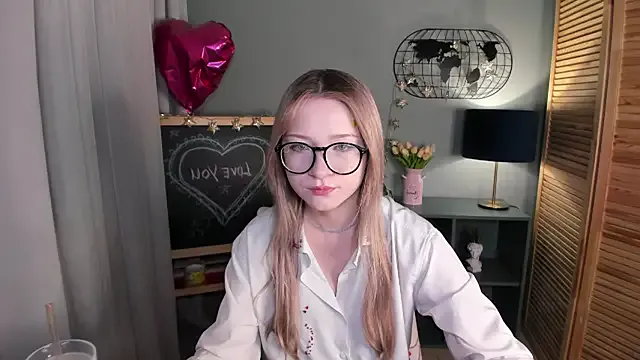 Elliupp from StripChat