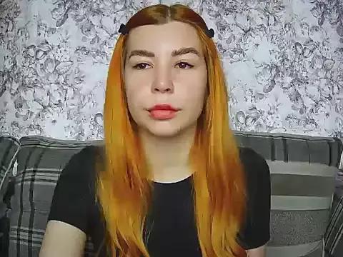ElllaNuar from StripChat