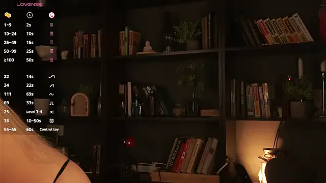 Ellliefrost from StripChat