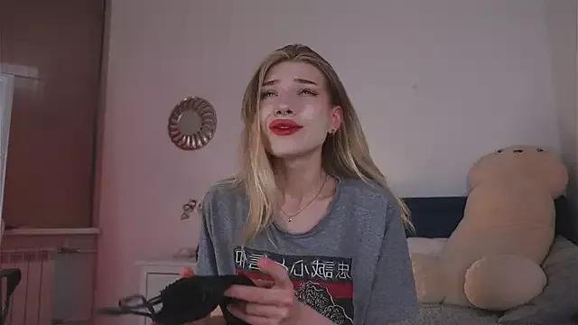 Try our streaming cams variety and talk on a personal level with our adorable girls streamers, showing off their bountiful shapes and dildos.