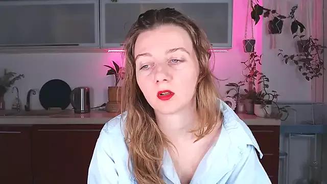 Elly_Helly from StripChat