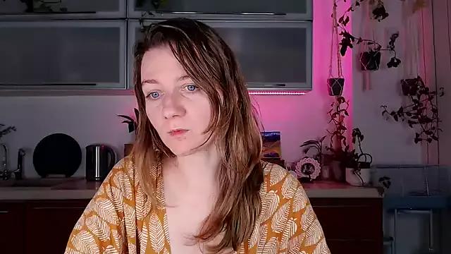 Elly_Helly from StripChat