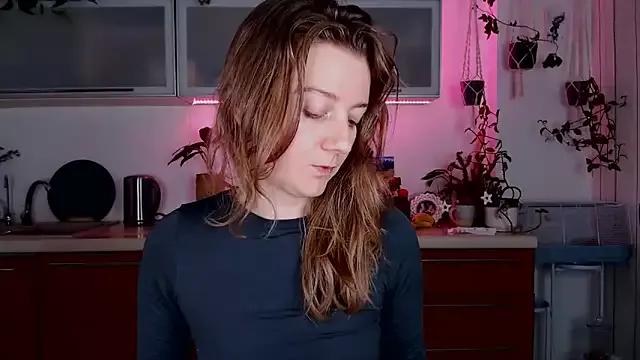 Elly_Helly from StripChat