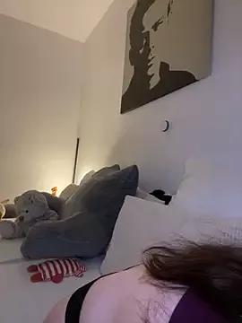 EllyNora from StripChat