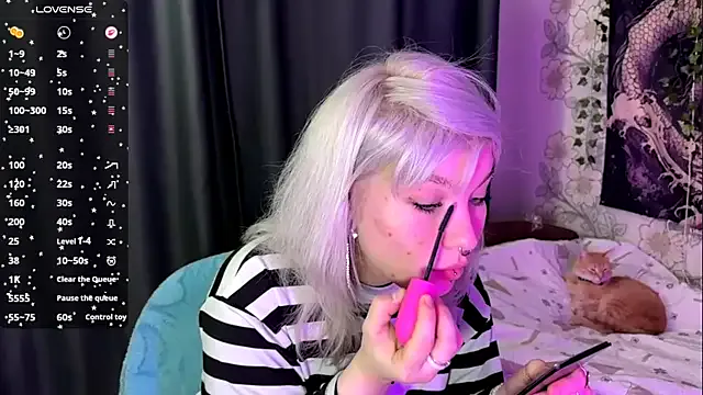 ElnoraVanord from StripChat is Freechat