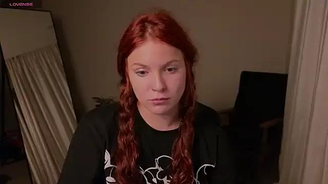 Elsie_Ginger from StripChat
