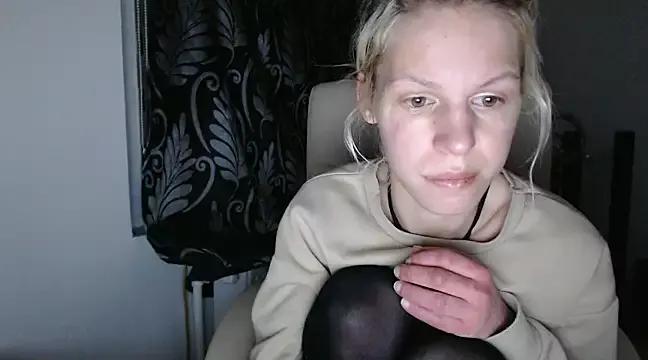 ElssaRush from StripChat