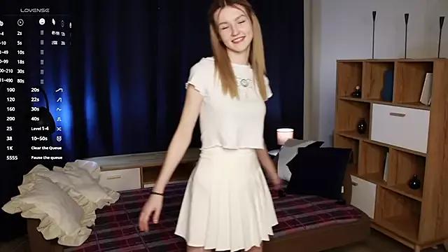 ElvaDonnay from StripChat is Freechat