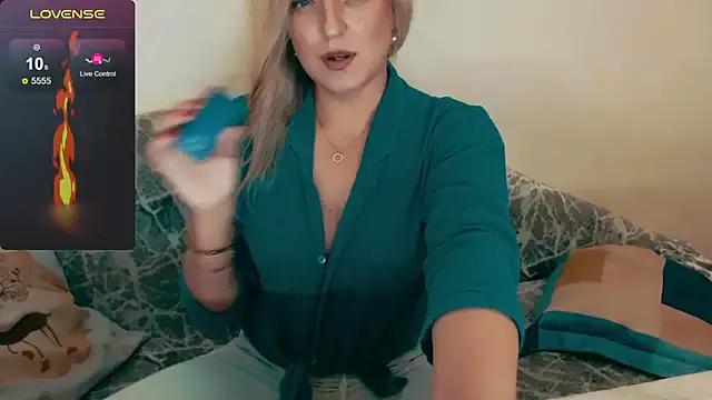 Try our streaming cams variety and talk on a personal level with our adorable girls streamers, showing off their bountiful shapes and dildos.
