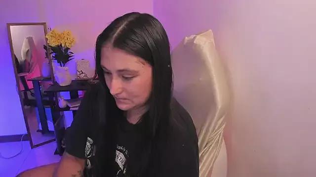 EmaTramell from StripChat is Freechat