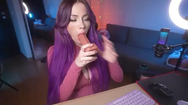 Emberella_ from StripChat