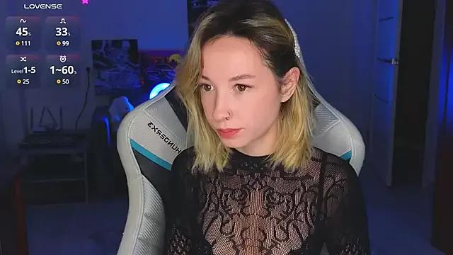 EmelyBenz from StripChat