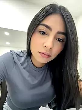 EmelyParker from StripChat is Freechat