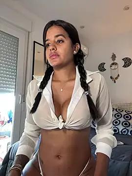 EmelyRogers from StripChat