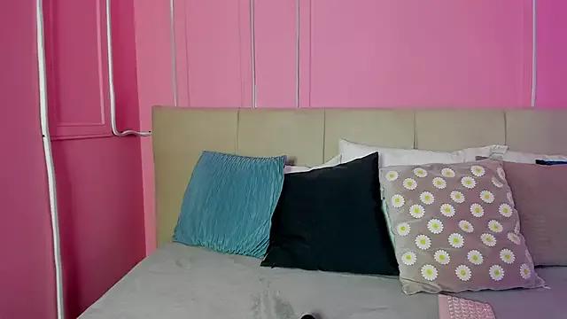 Try our streaming cams variety and talk on a personal level with our adorable girls streamers, showing off their bountiful shapes and dildos.