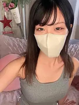 emiiiii1001 from StripChat