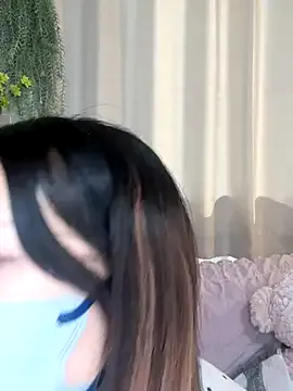 Emiiiii1001 from StripChat