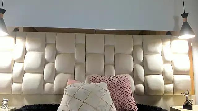 Try our streaming cams variety and talk on a personal level with our adorable girls streamers, showing off their bountiful shapes and dildos.