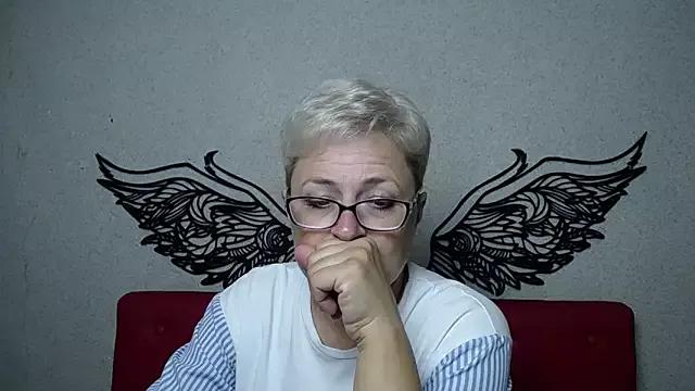 EmiliaGree from StripChat is Freechat