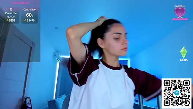 EmiliaZen from StripChat is Freechat
