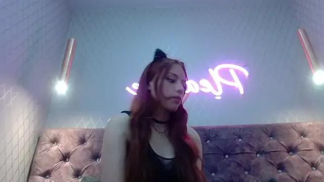 EmilieThorne from StripChat is Freechat