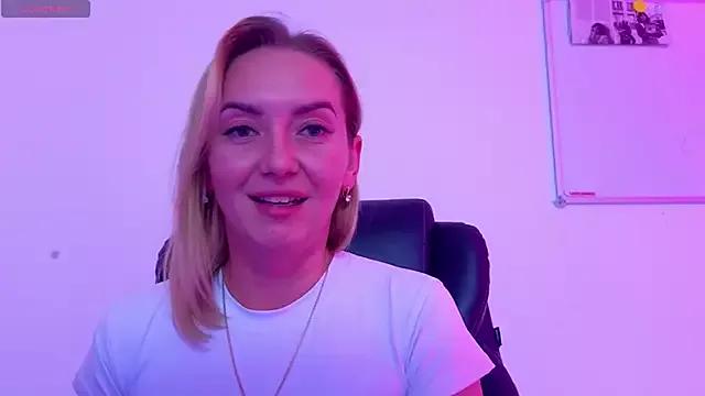 EmiliStrange from StripChat is Freechat