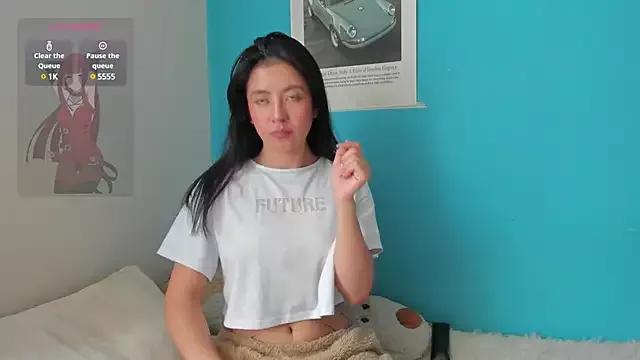 Emily--Swan-- from StripChat is Freechat
