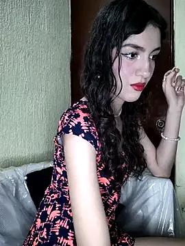 Emily-hottson from StripChat is Freechat