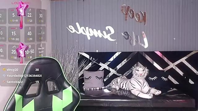 Try our streaming cams variety and talk on a personal level with our adorable girls streamers, showing off their bountiful shapes and dildos.