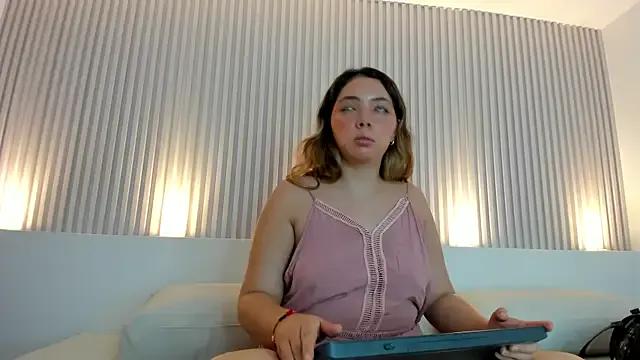 emily_hailey from StripChat is Freechat