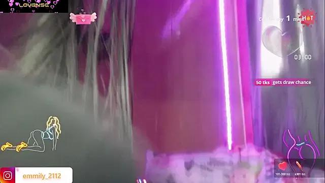 Try our streaming cams variety and talk on a personal level with our adorable girls streamers, showing off their bountiful shapes and dildos.